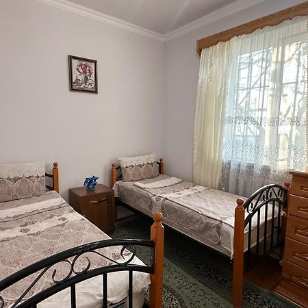Your Getaway Home Yerevan Bagian luar foto