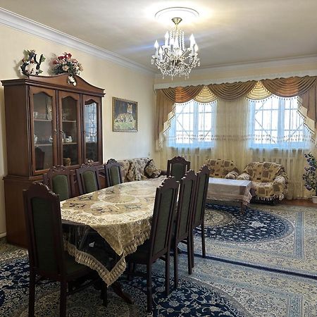 Your Getaway Home Yerevan Bagian luar foto