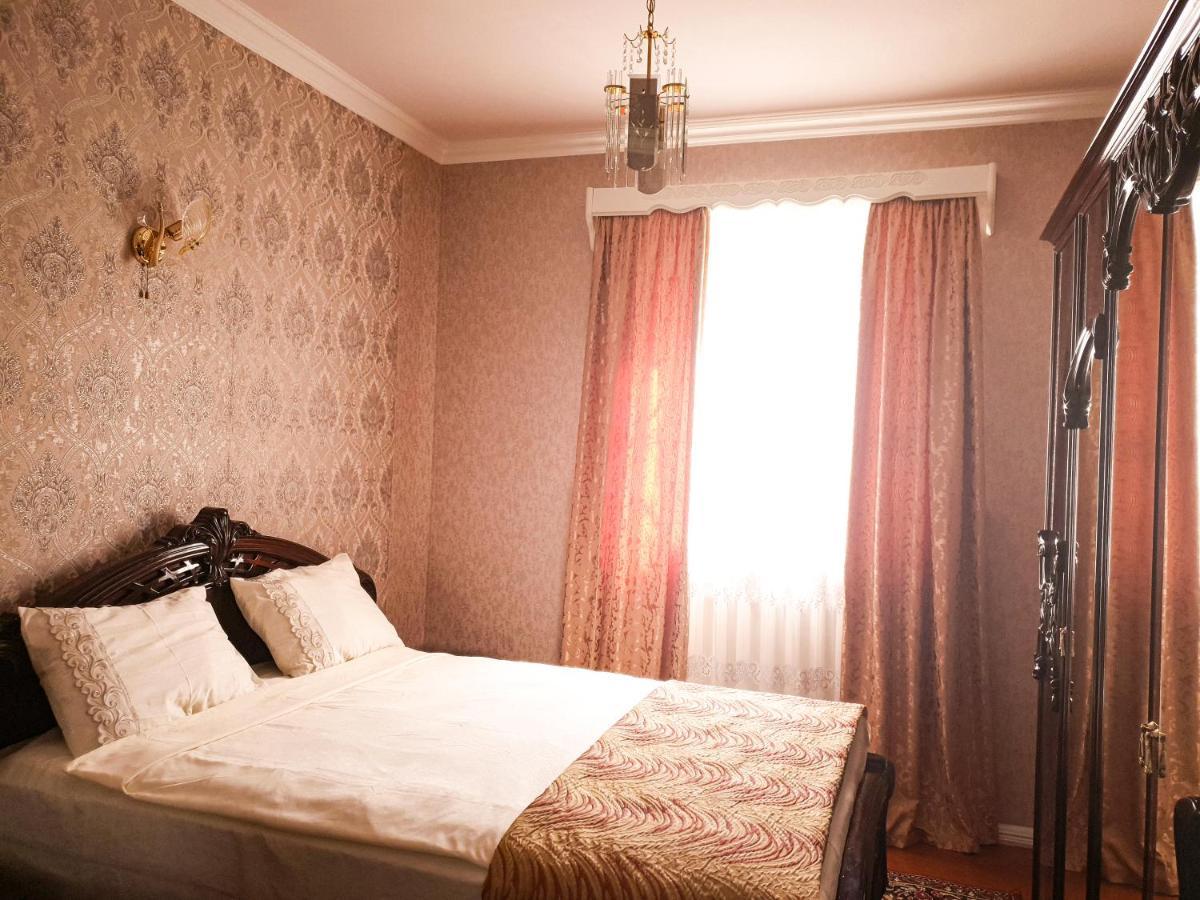 Your Getaway Home Yerevan Bagian luar foto